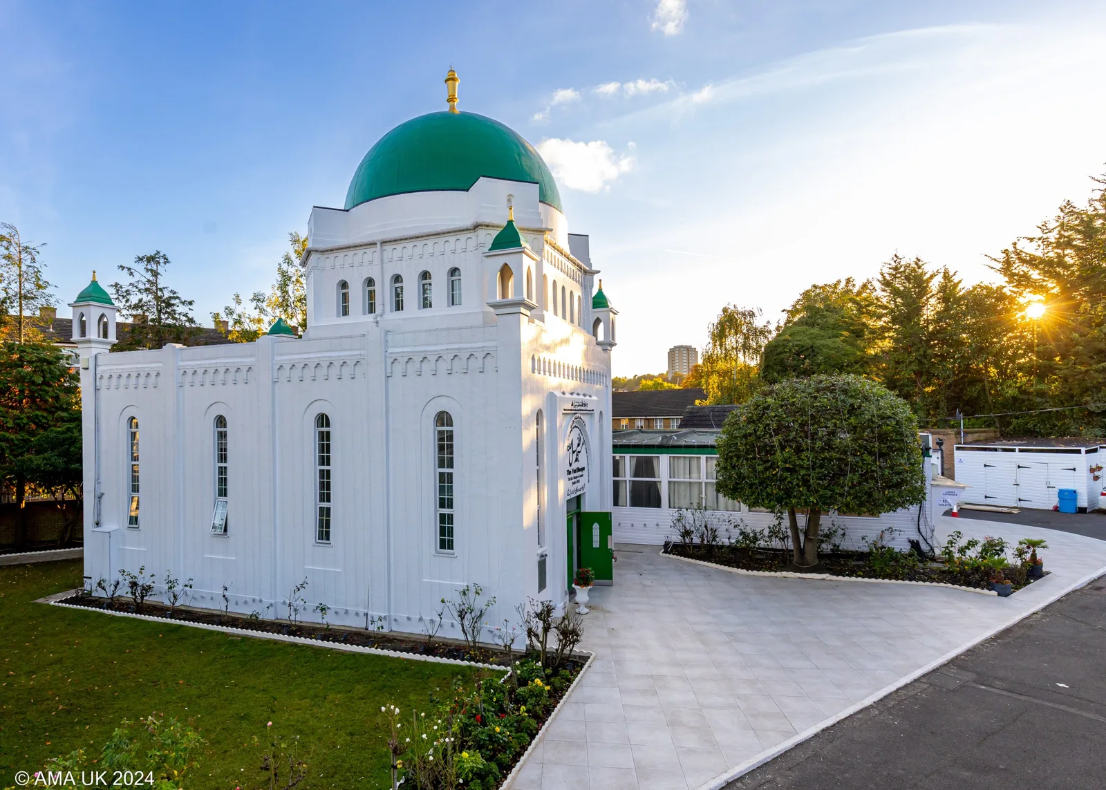 The Fazl Mosque on Gressenhall Road, Southfields