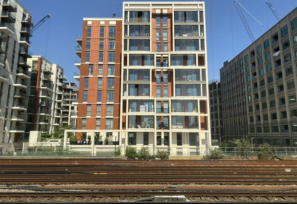 Wandsworth House Prices Down 5.5%, Ninth Worst in England