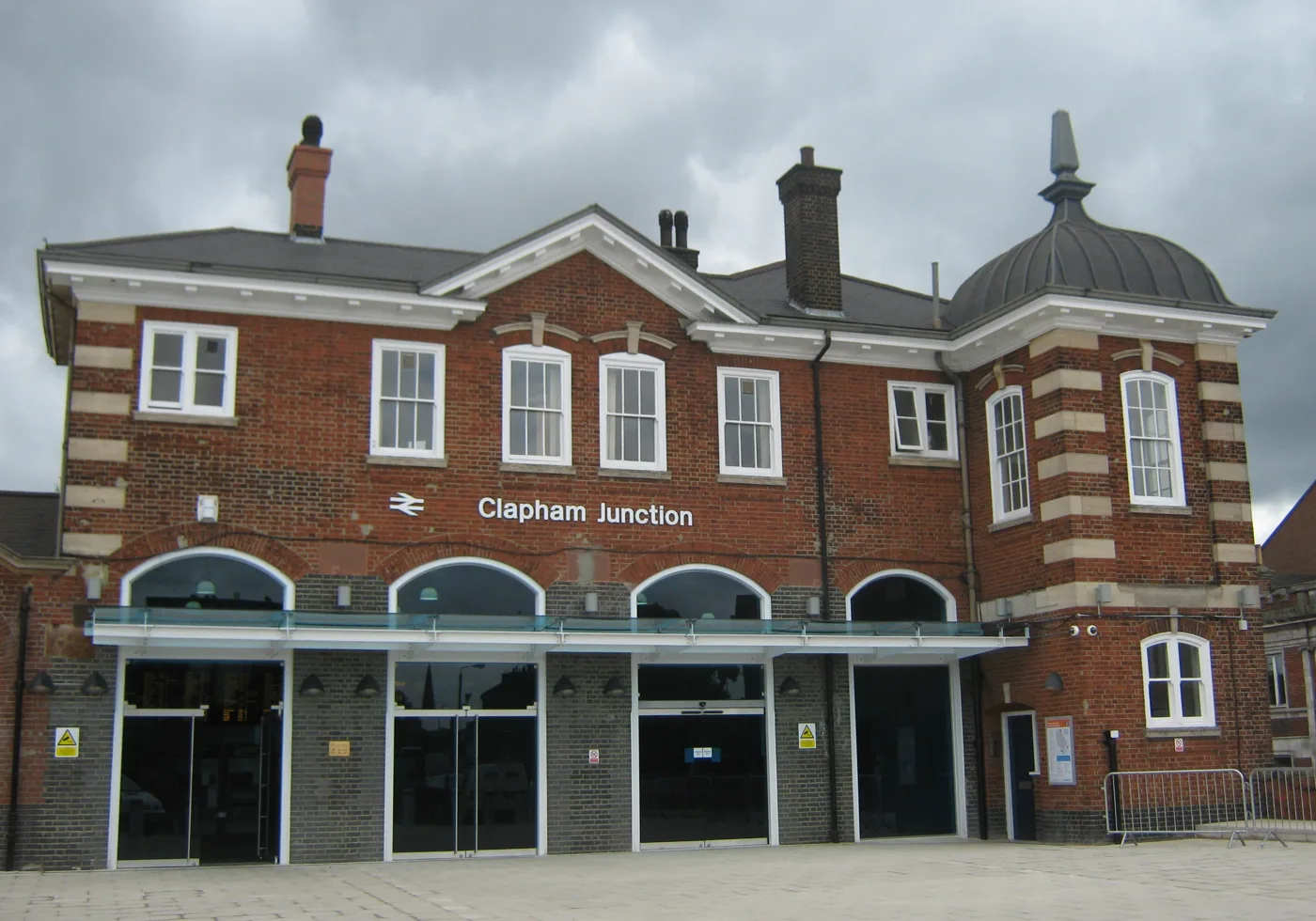 The South Western entrance to Clapham Junction station